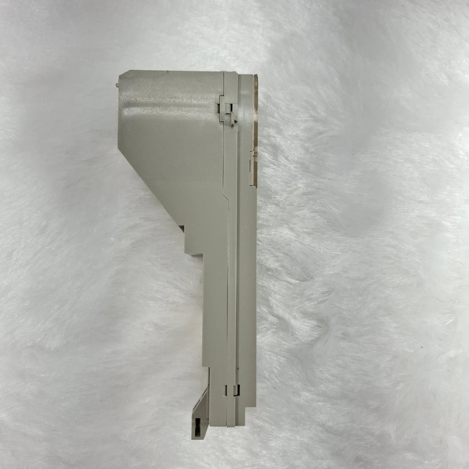 SCHNEIDER ELECTRIC MICROLOGIC 2.0 33069 AIR CIRCUIT BREAKER TRIP UNIT FAST SHIP